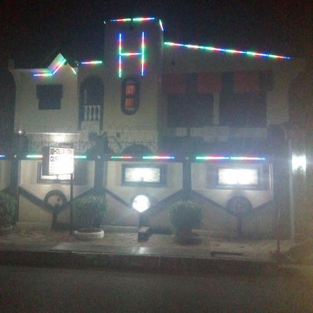 Holla-Jobi Guest House Лагос Экстерьер фото